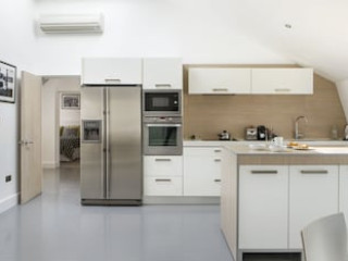 SUPERCITY NEVERN PLACE