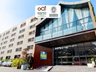 SURESTAY BY BEST WESTERN ICONIC ARI-JATUJAK