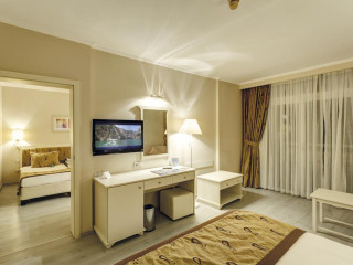 Spiti Prifti Apartments 
