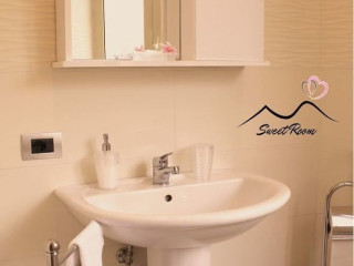 SWEET ROOM