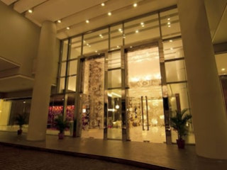 SWISS GARDEN RESIDENCE BY URBAN SUITES