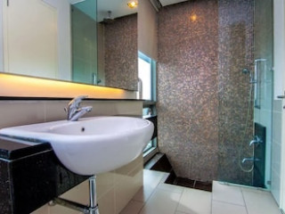 SWISS GARDEN RESIDENCE BY URBAN SUITES