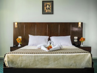 SWISS INN MOHANDESEEN