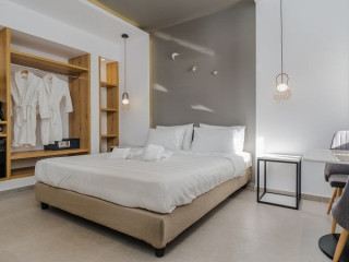 Symphony Suites Santorini