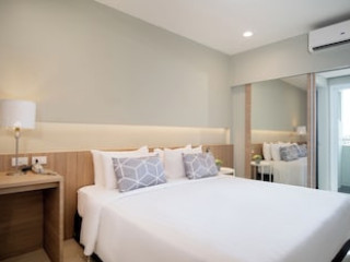 SYNSIRI 3 LADPRAO 83 APARTMENT