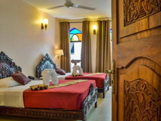 Tembo Palace Hotel