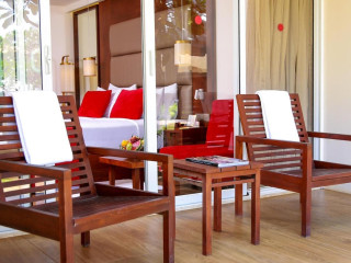 Pegasus Reef Hotel
