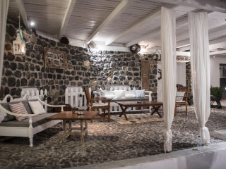 Terra Nera Suites Santorini