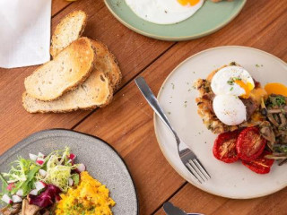 Th8 Palm Dubai Beach Resort, Vignette Collection