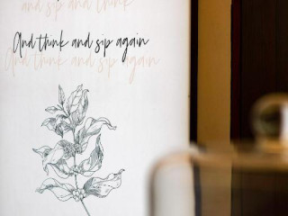 Th8 Palm Dubai Beach Resort, Vignette Collection