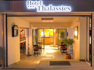 Thalassies Hotel