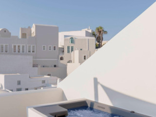 Thallos Cave House And Apartments