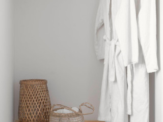 Thallos Cave House And Apartments