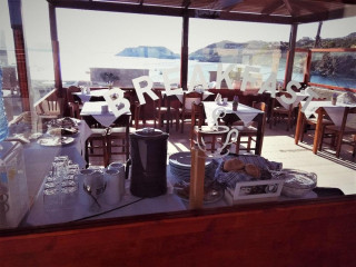 Thania Seaside Smotel - Adults Only