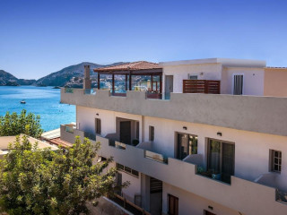 Thania Seaside Smotel - Adults Only