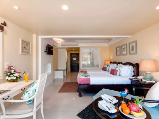 Thavorn Palm Beach Resort