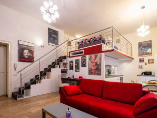 THE ACTOR HOUSE