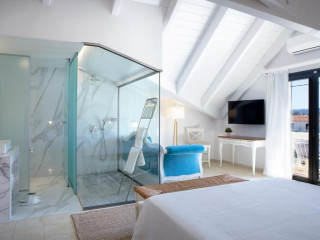 The Alley Boutique Hotel and Spa