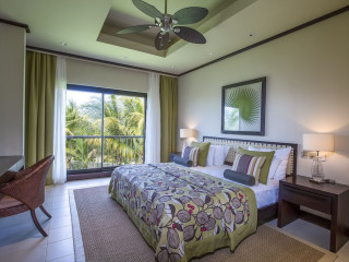 The Bay Club at Anahita