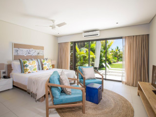 The Bay Club at Anahita