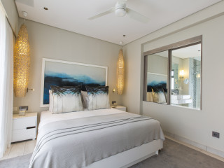 The Bay Club at Anahita