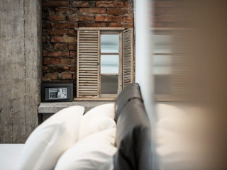 THE BOUTIQUE NAPOLI SUITE