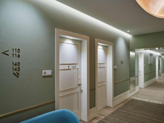 The Britannique Hotel Naples, Curio Collection By Hilton