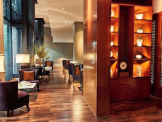 THE CAPITOL KEMPINSKI SINGAPORE