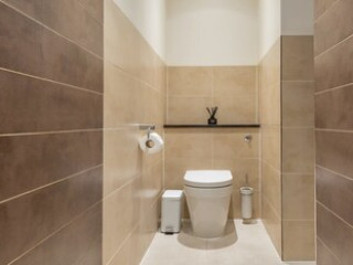 THE CHELSEA ARMS BRIGHT 3BDR WITH GARDEN PRIVATE PARKING