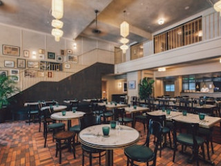 THE CHOW KIT - AN ORMOND HOTEL