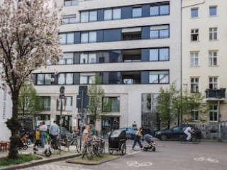 THE CIRCUS APARTMENTS