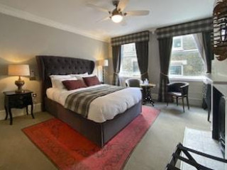 The Clerk & Well Pub & Rooms
