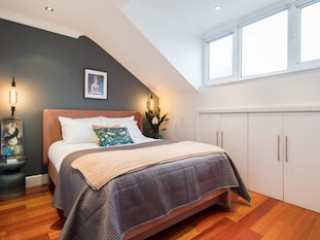 THE CROMWELL ROAD ESCAPE - MODERN CENTRAL 1BDR FLAT WITH ROOFTOP TERRACE