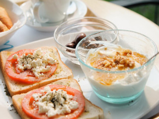 The ELEONAS Bohotel & Annex