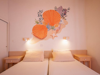 The ELEONAS Bohotel & Annex