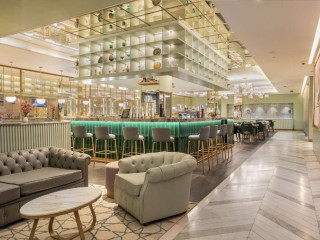 The Emerald House Lisbon, Curio Collection by Hilton