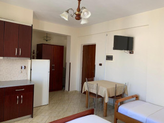 Hotel The First Saranda