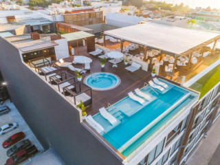 The Fives Downtown Hotel & Residences