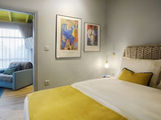 THE FROGS GUESTHOUSE