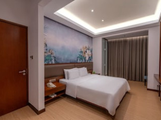 THE GARDENS - A ST GILES SIGNATURE HOTEL & RESIDENCES