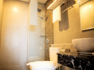 THE GRAND CAMPBELL HOTEL