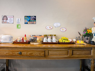 The Guest Hotel - Hostel