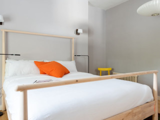 THE HOLLAND PARK ESCAPE - MODERN AND CENTRAL 2BDR FLAT