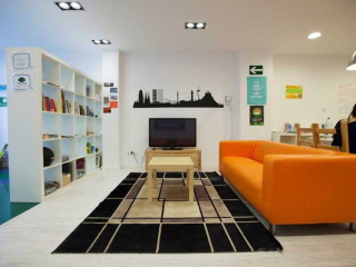 The Hostel Box Port