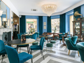 The Jay Hotel by HappyCulture