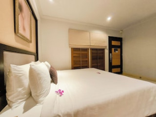 THE KEY BANGKOK SUKHUMVIT BY COMPASS HOSPITALITY