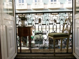 THE LATE BIRDS LISBON - GAY URBAN RESORT