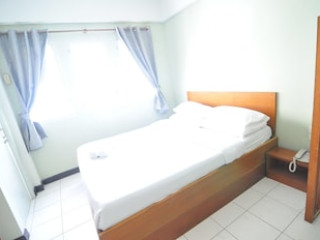 THE LIVING ROOM SERVICED APARTMENT