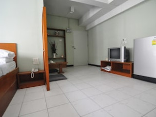 THE LIVING ROOM SERVICED APARTMENT