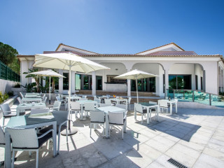The Magnolia Hotel